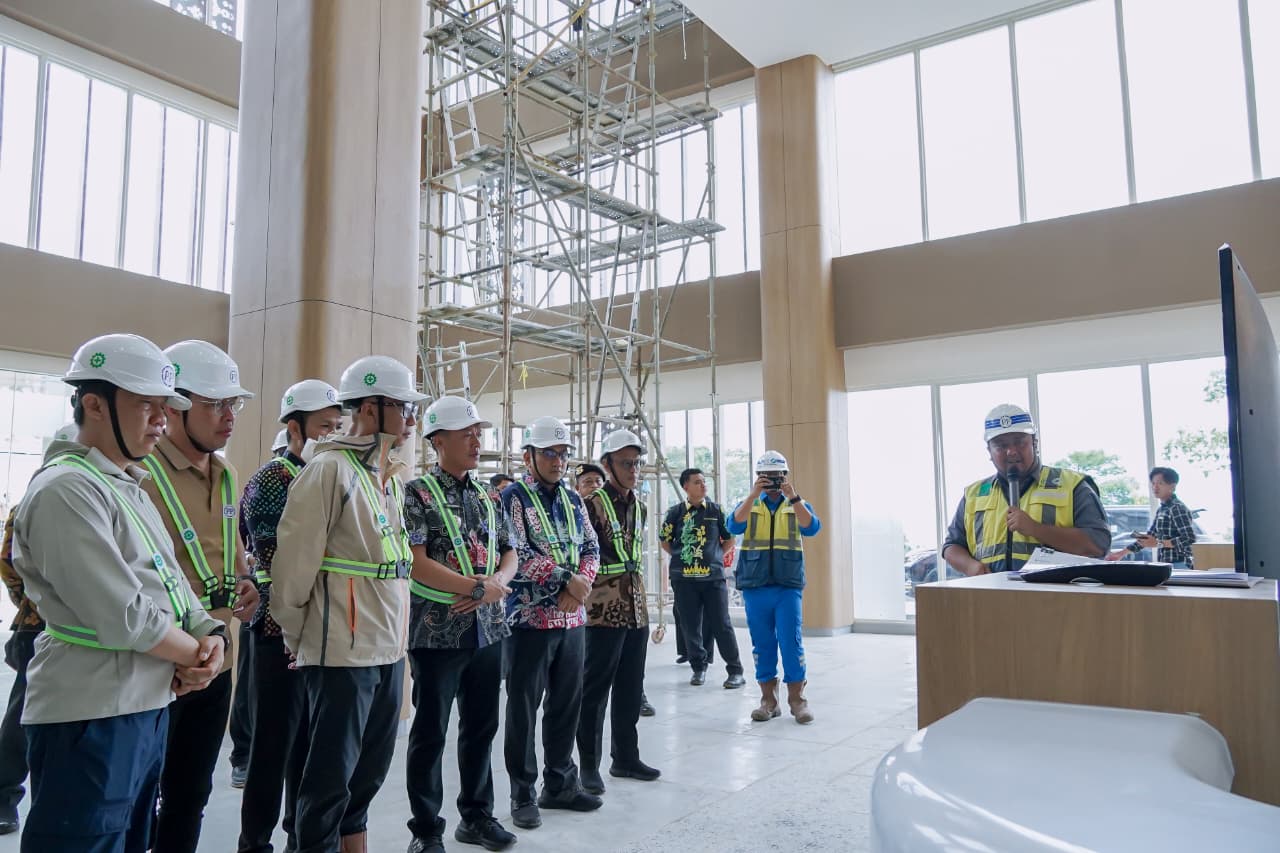 Gubernur Lampung Tinjau Pasar Way Batu dan RSUD KH. M. Thohir di Pesisir Barat